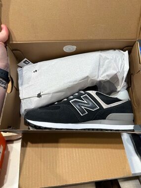 New Balance Men's Athletic Sneaker - Black & Gray